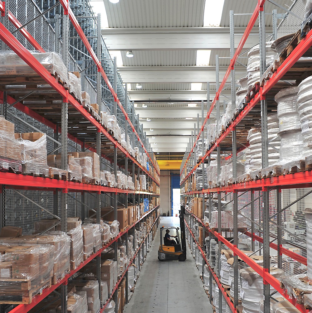 Logistics BusinessAR Racking installs a new warehouse for Leku-Ona