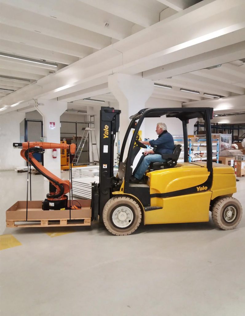 Logistics BusinessYale Equipment Gives KUKA Industrial Robots a Lift