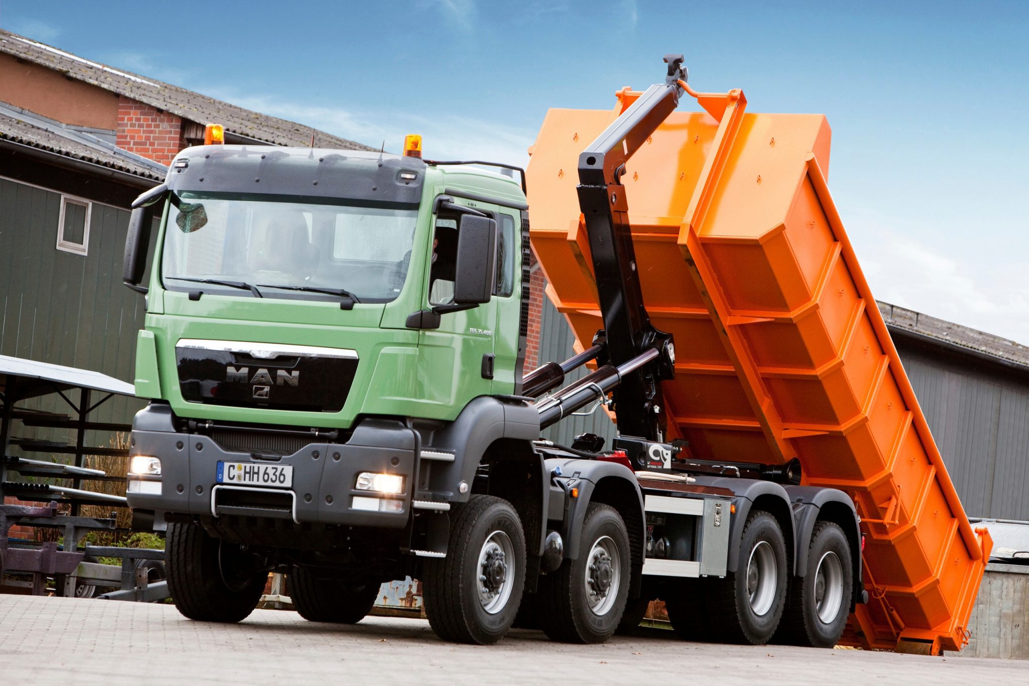 hiab-adds-hooklifts-for-two-and-four-axle-trucks-logistics-business