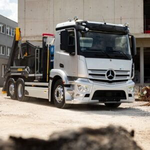 Logistics BusinessZF collaborates with Mercedes-Benz on eTrucks