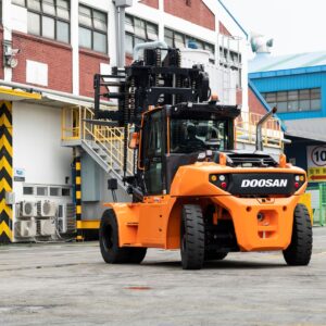 doosan-launches-fuel-efficient-heavy-lifting-series