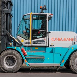 kemi-shipping-orders-konecranes-electric-forklifts