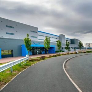 Amazon £500m Leeds fulfillment center