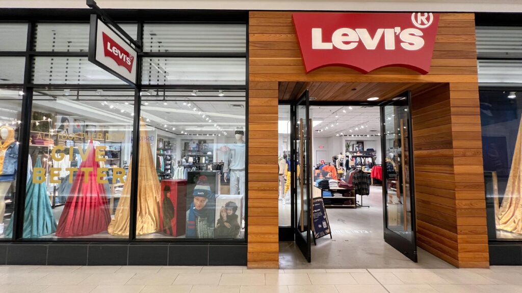 Maersk Opens Advanced Fulfillment Center for Levi Strauss