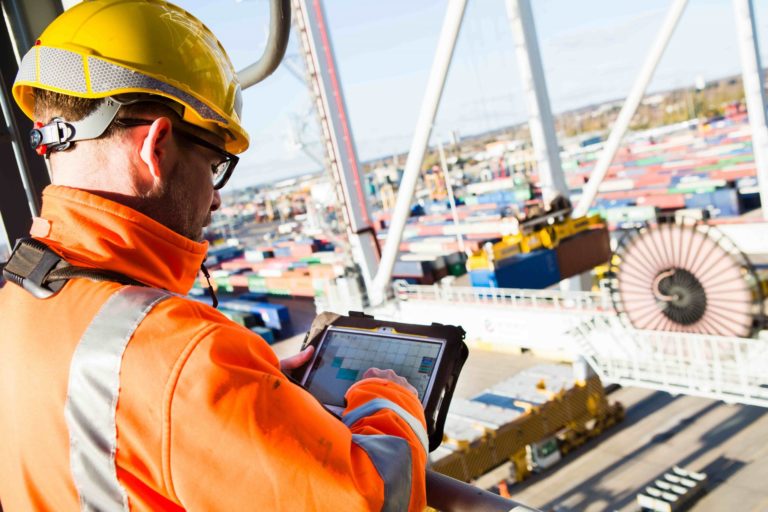 Case Study: Real Time Mobile Interaction with Vessel Loading and Discharge