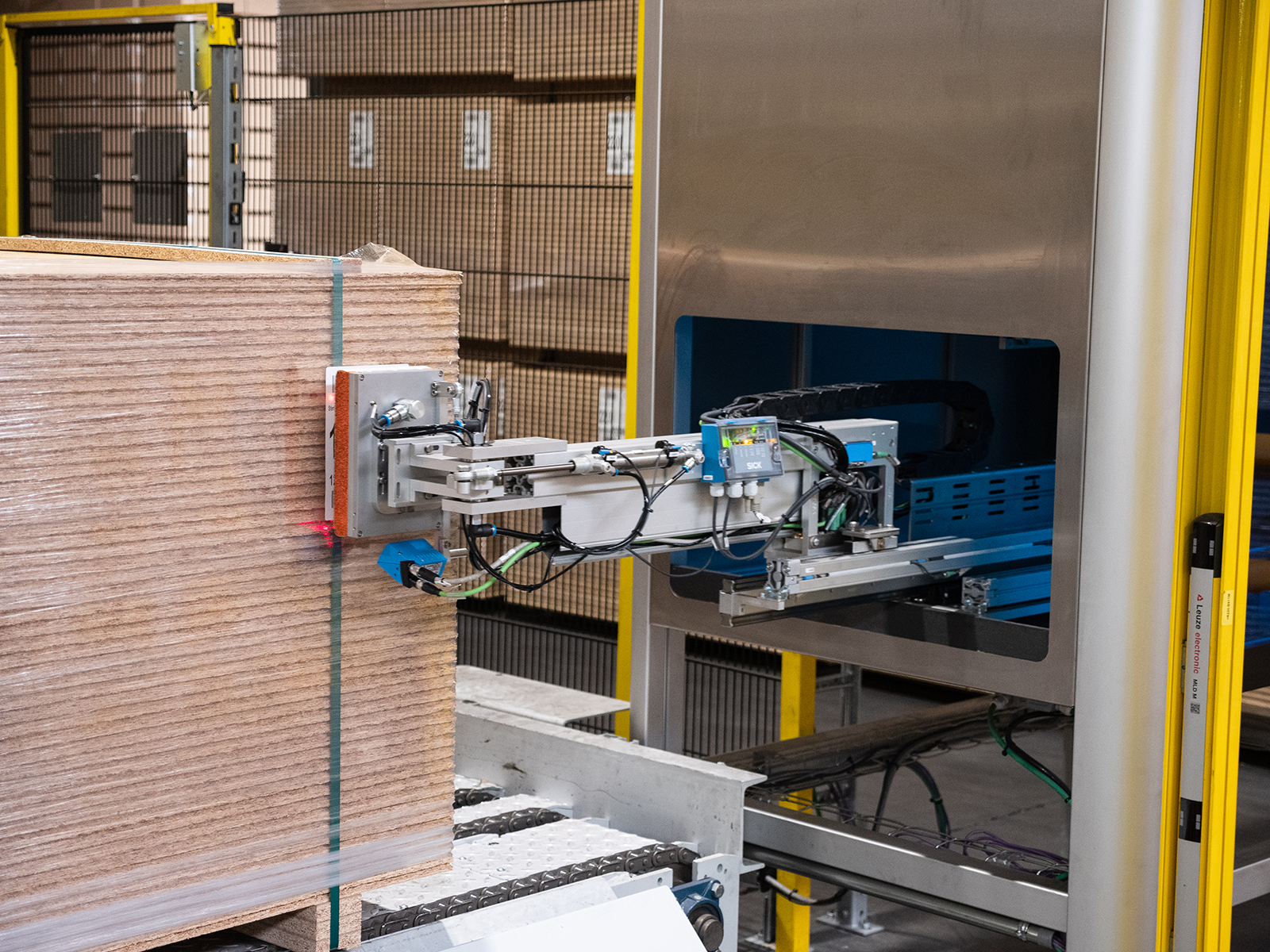 Norbord automates labelling of pallets