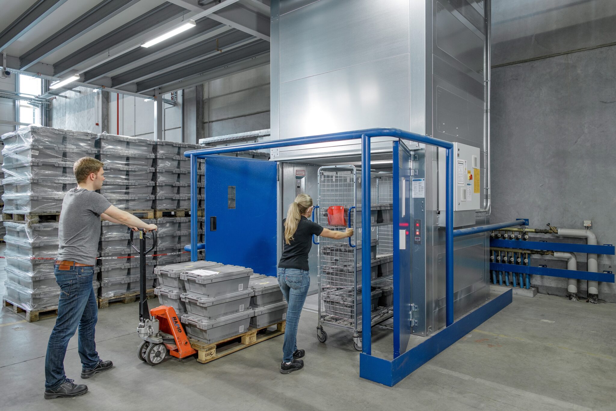 Lödige further develops goods lifts