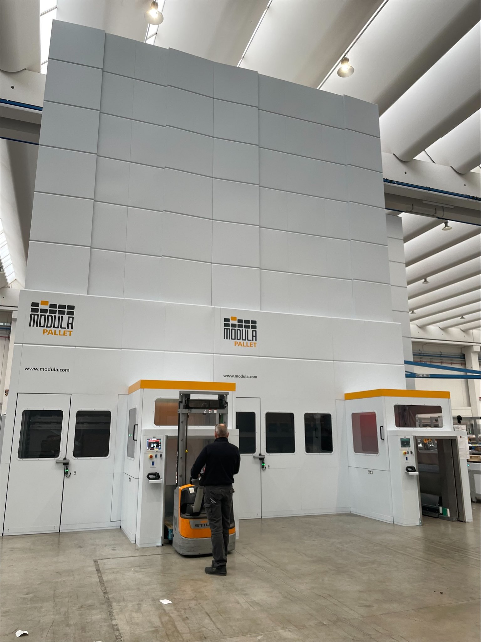 New Vertical Automated Warehouse Products