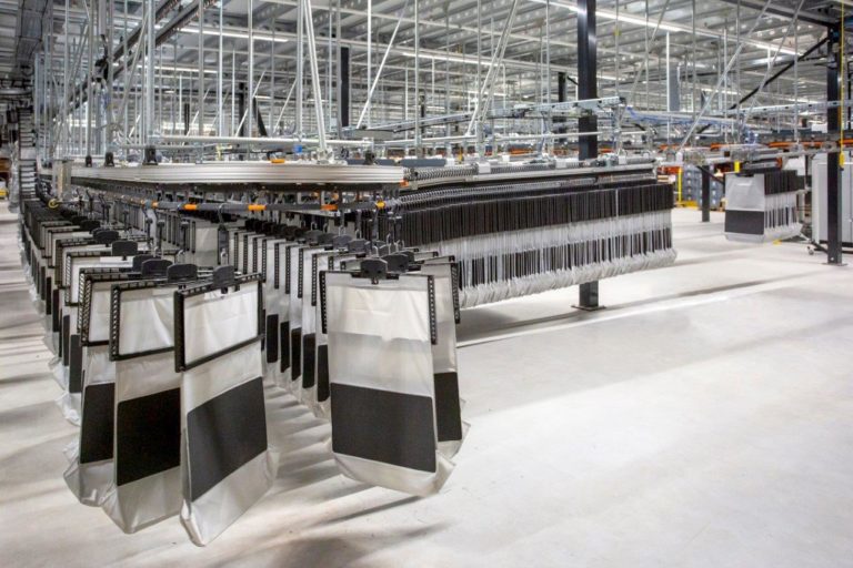 Vanderlande delivers innovative AIRTRAX Pocket to de Bijenkorf