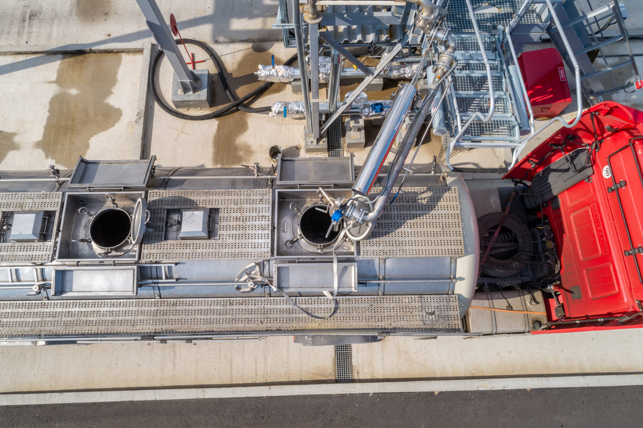 Tanker Pull-Aways at Gangway Loading Platforms