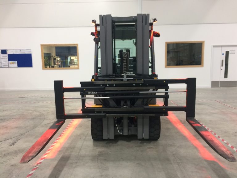 Bus Bars Handled by Versatile Fork Positioners