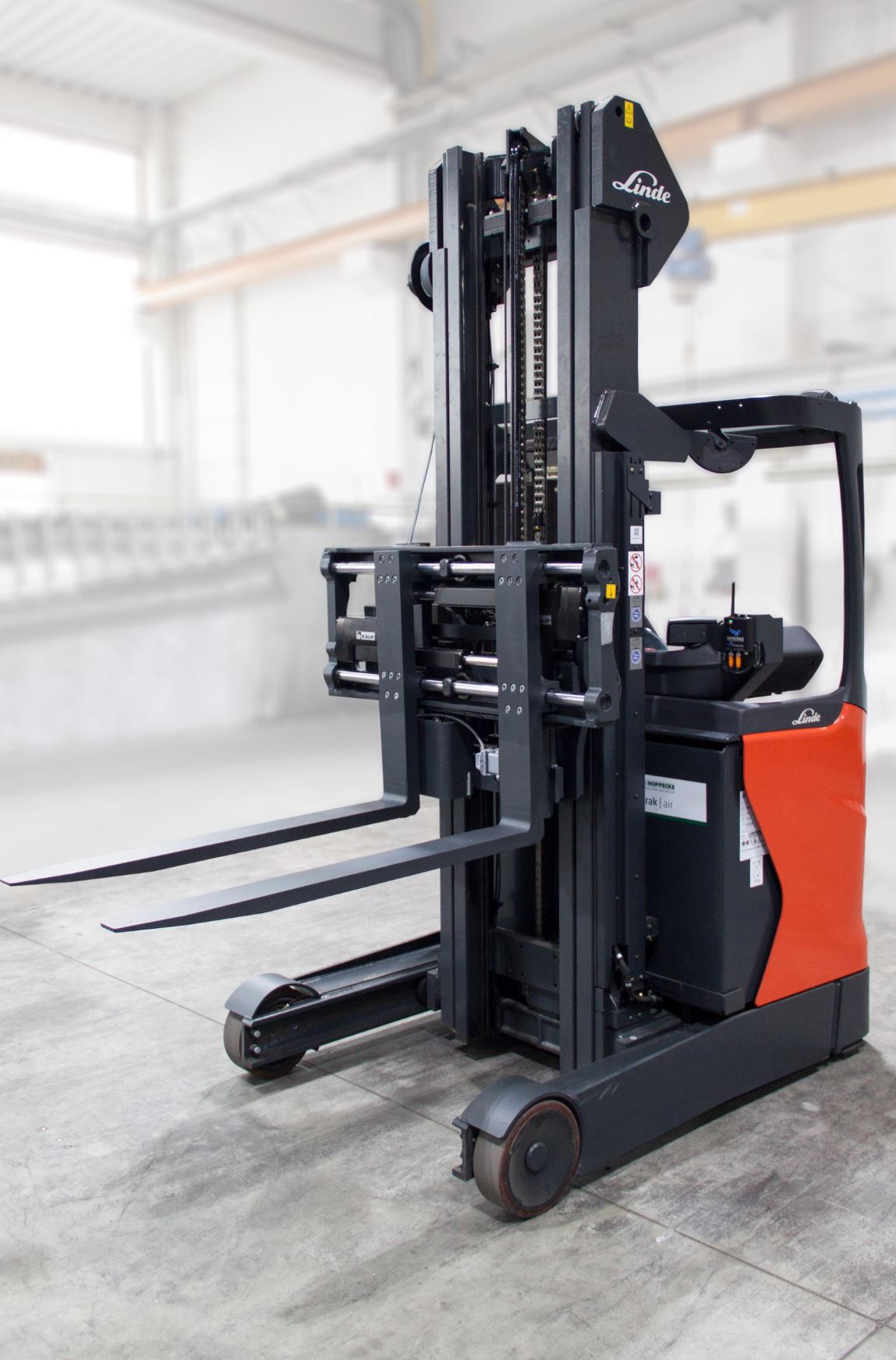Forks Specialist to Show First Electronically Operated Attachment at IMHX 2019