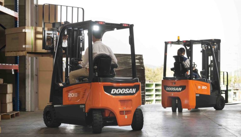 Doosan Road Transport Range on Show in Birmingham