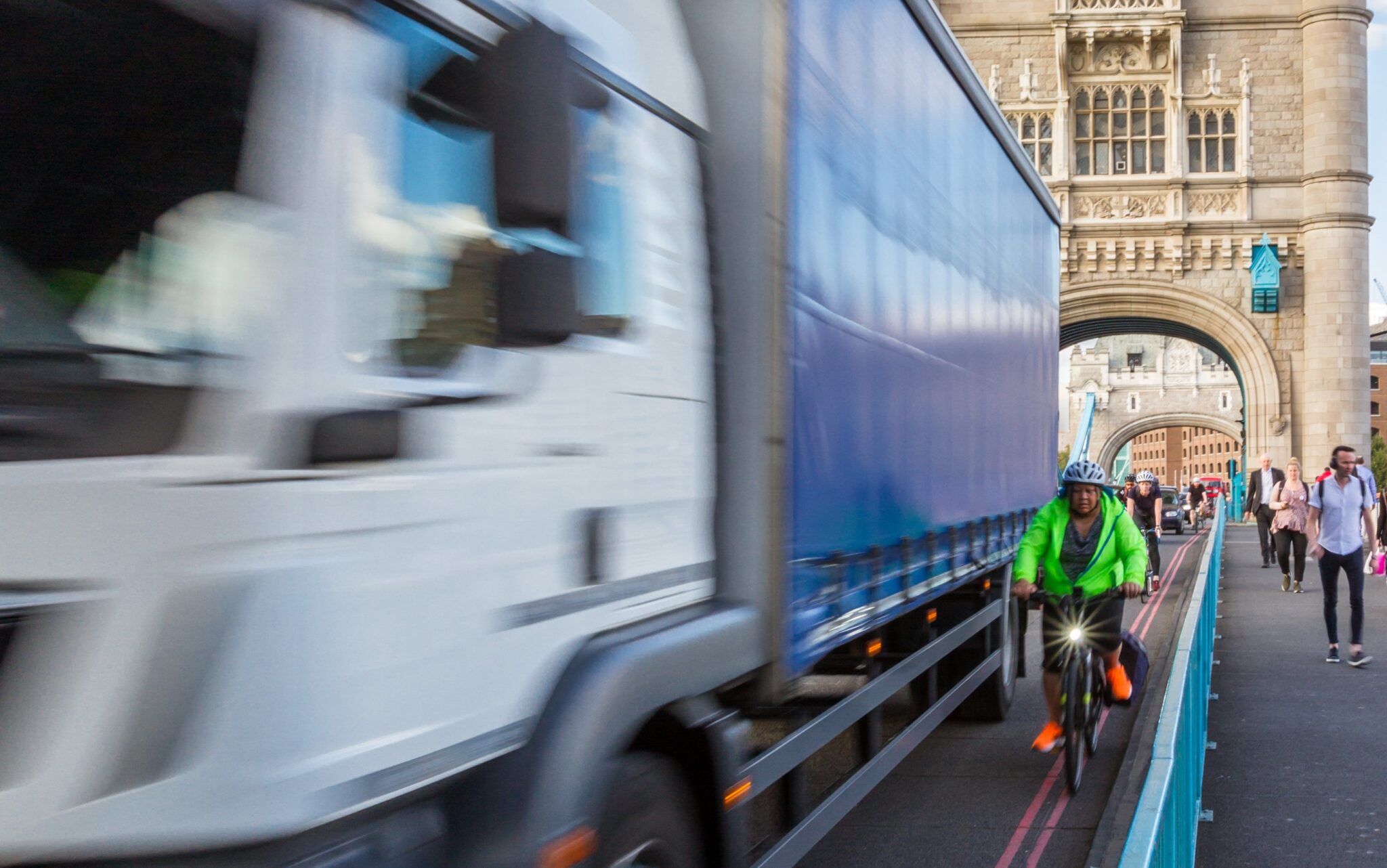 Hybrid Solution for Optimium Driver Visibility