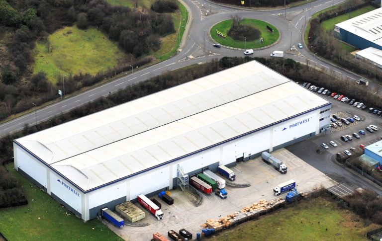 Workwear Specialist Chooses Daifuku Miniload System