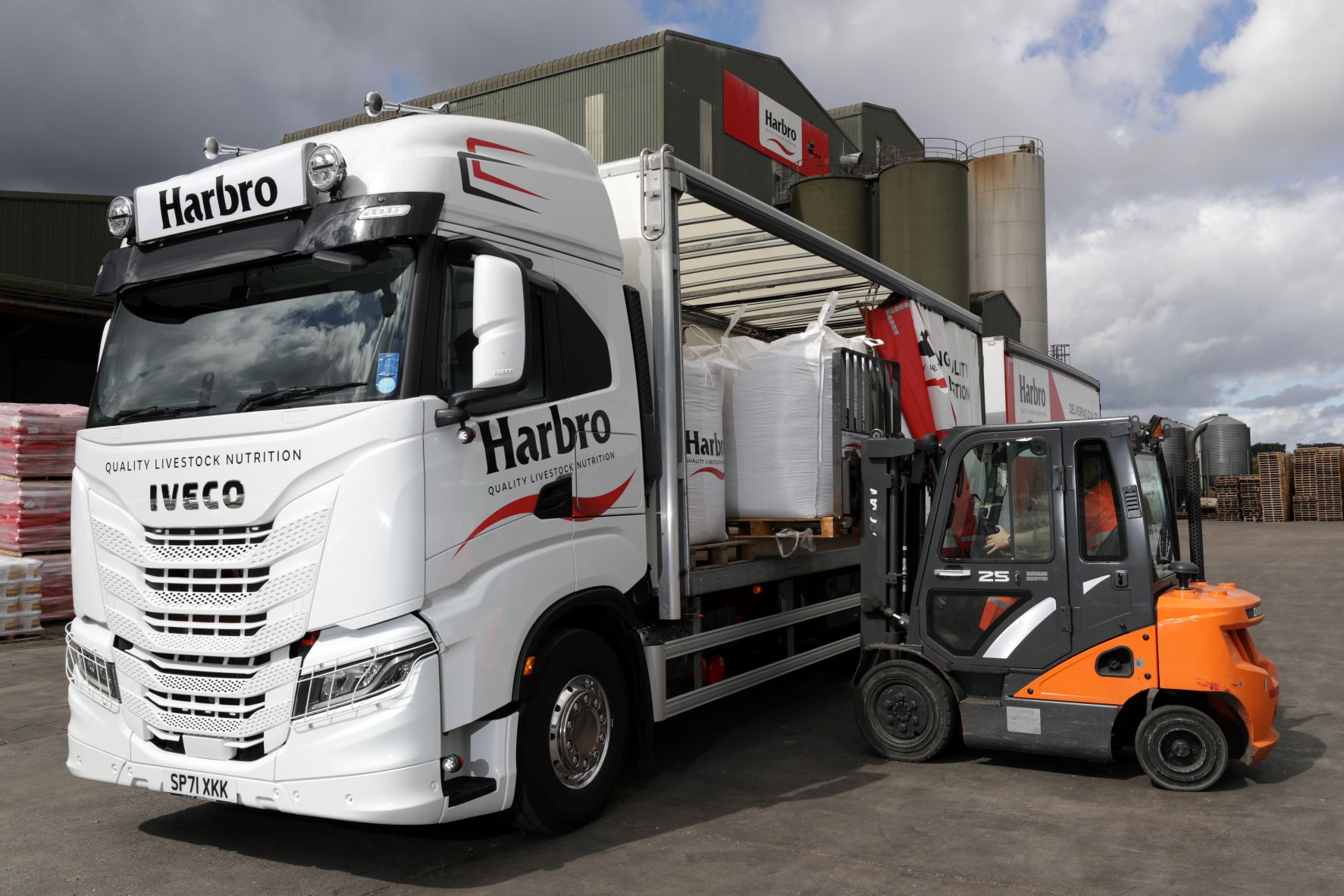 Livestock company adds IVECO S-WAYs to fleet
