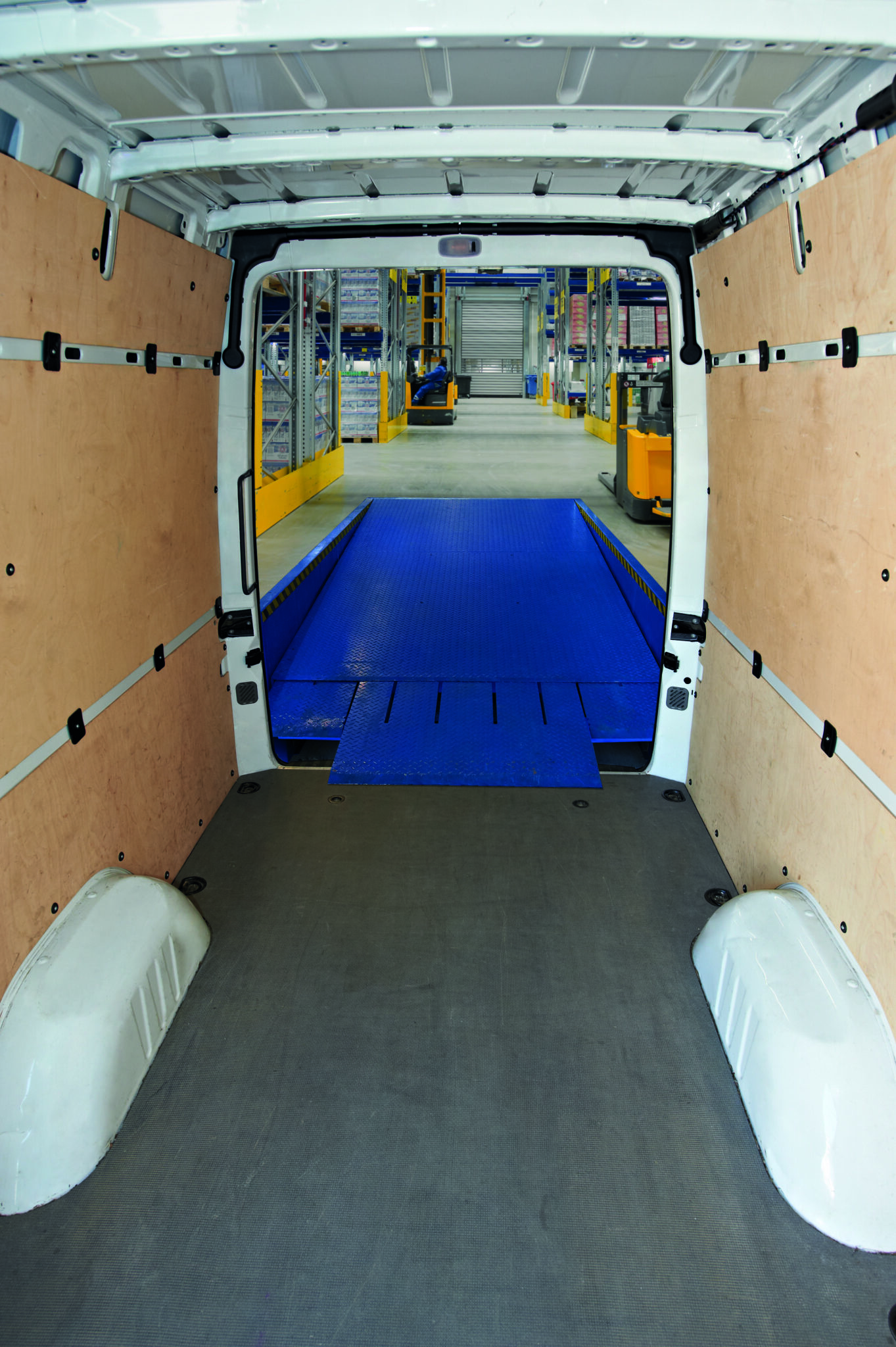 Telescopic Lip Dock Leveller