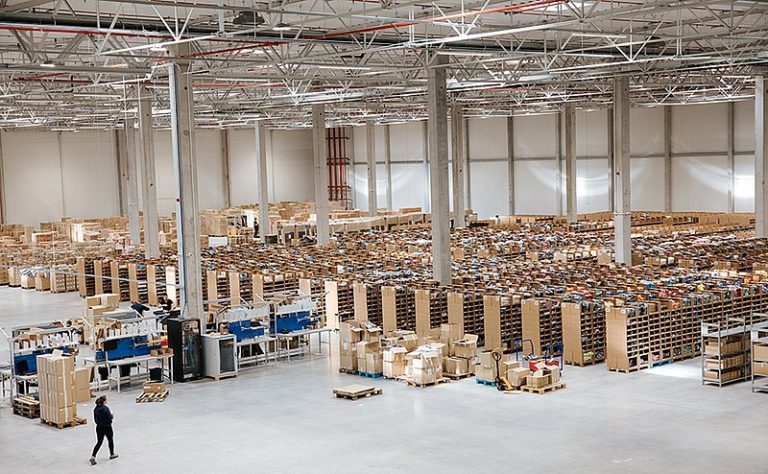 Polish apparel manufacturer relies on WMS from PSI