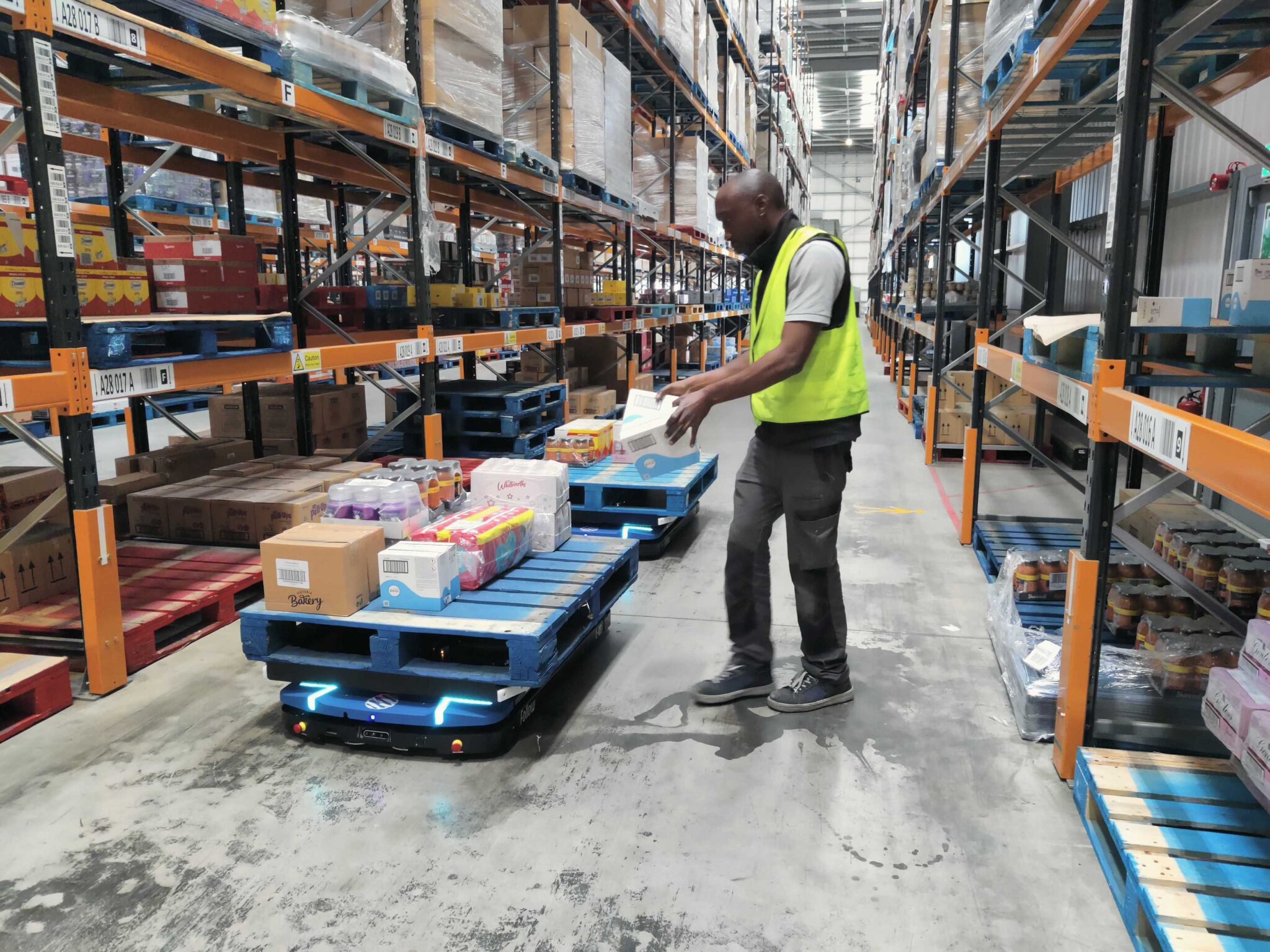 AMRs: the safe choice for the warehouse