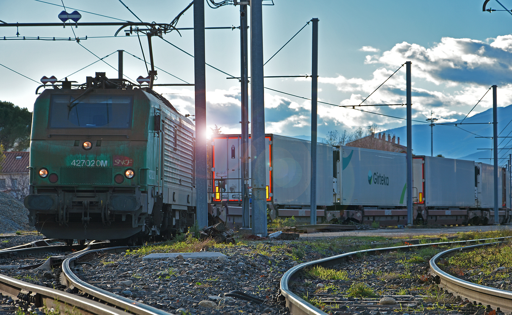 Path to Decarbonized Intermodal Supply Chains