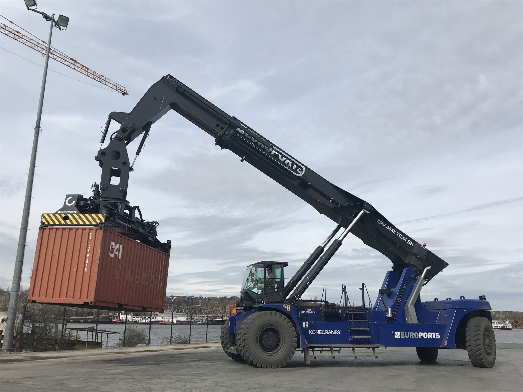 Four Konecranes Barge Handlers for Ports de Lille