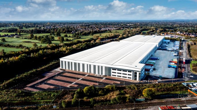 Panattoni expands Crewe site with Hörmann