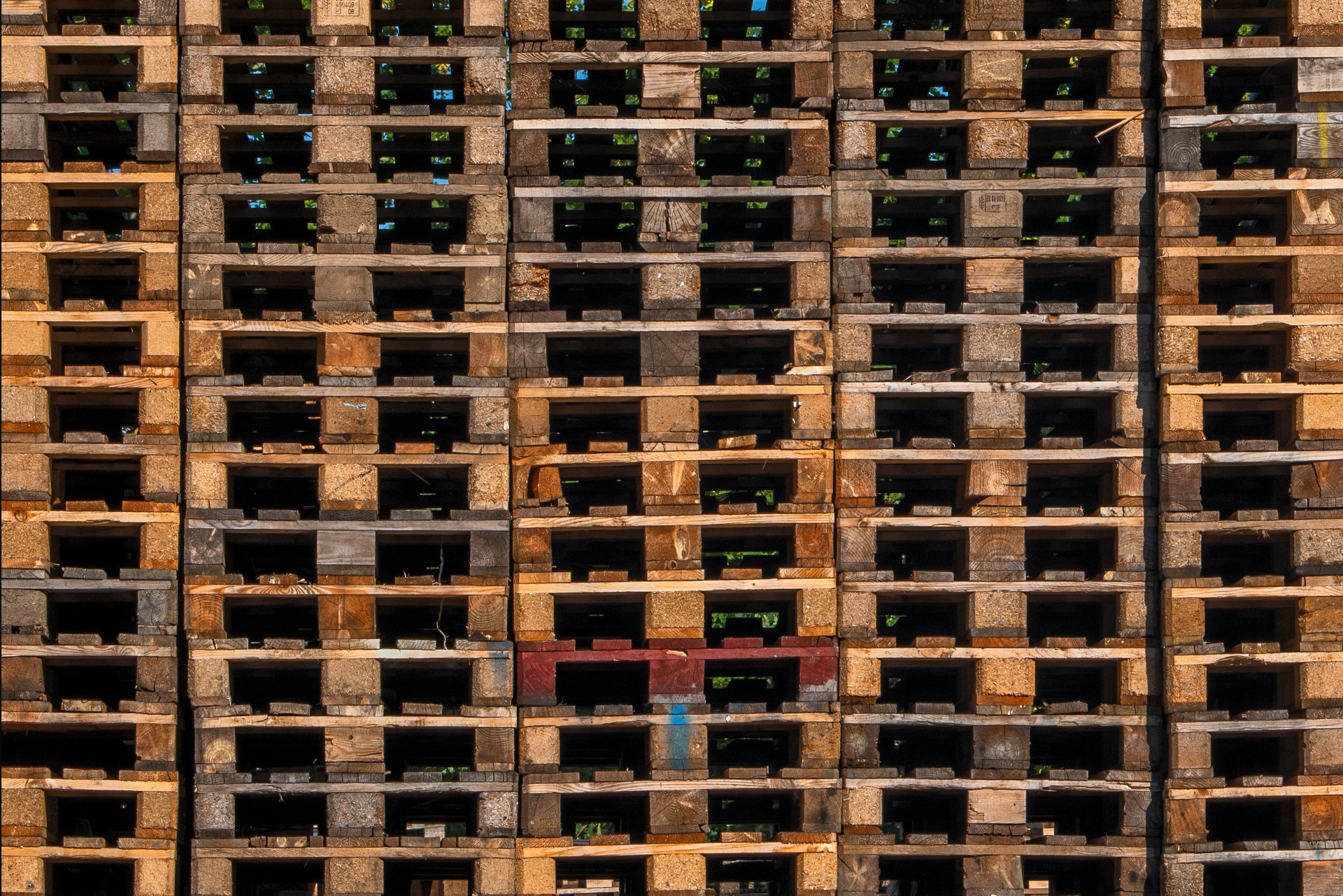 Reusing Pallets Essential to Sustainability Goals