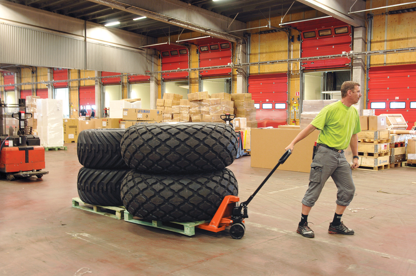 Toyota scheme cuts cost of operating hand pallet trucks