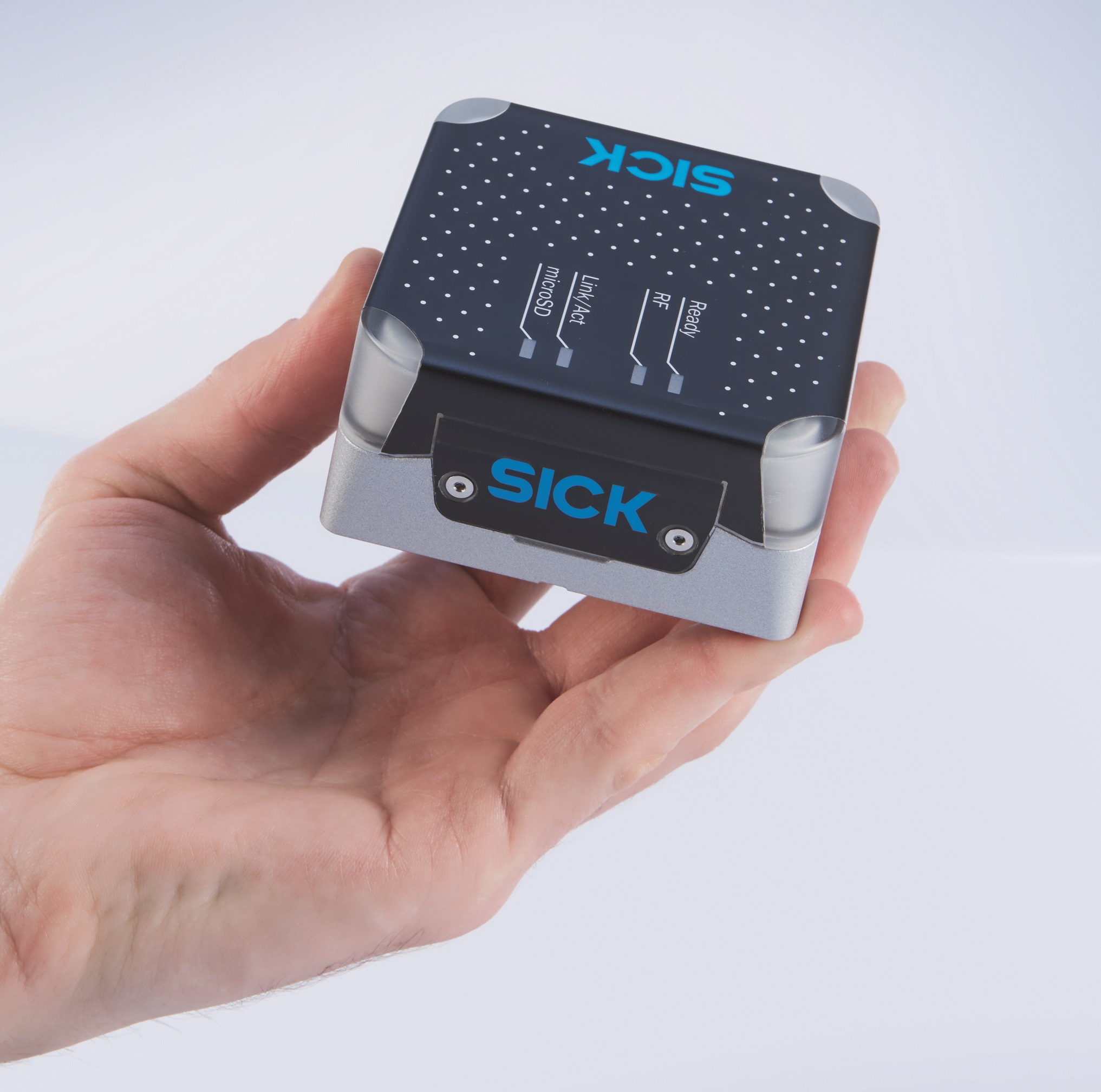 RFID Read/Writing Shrinks with Smallest Industrial Device