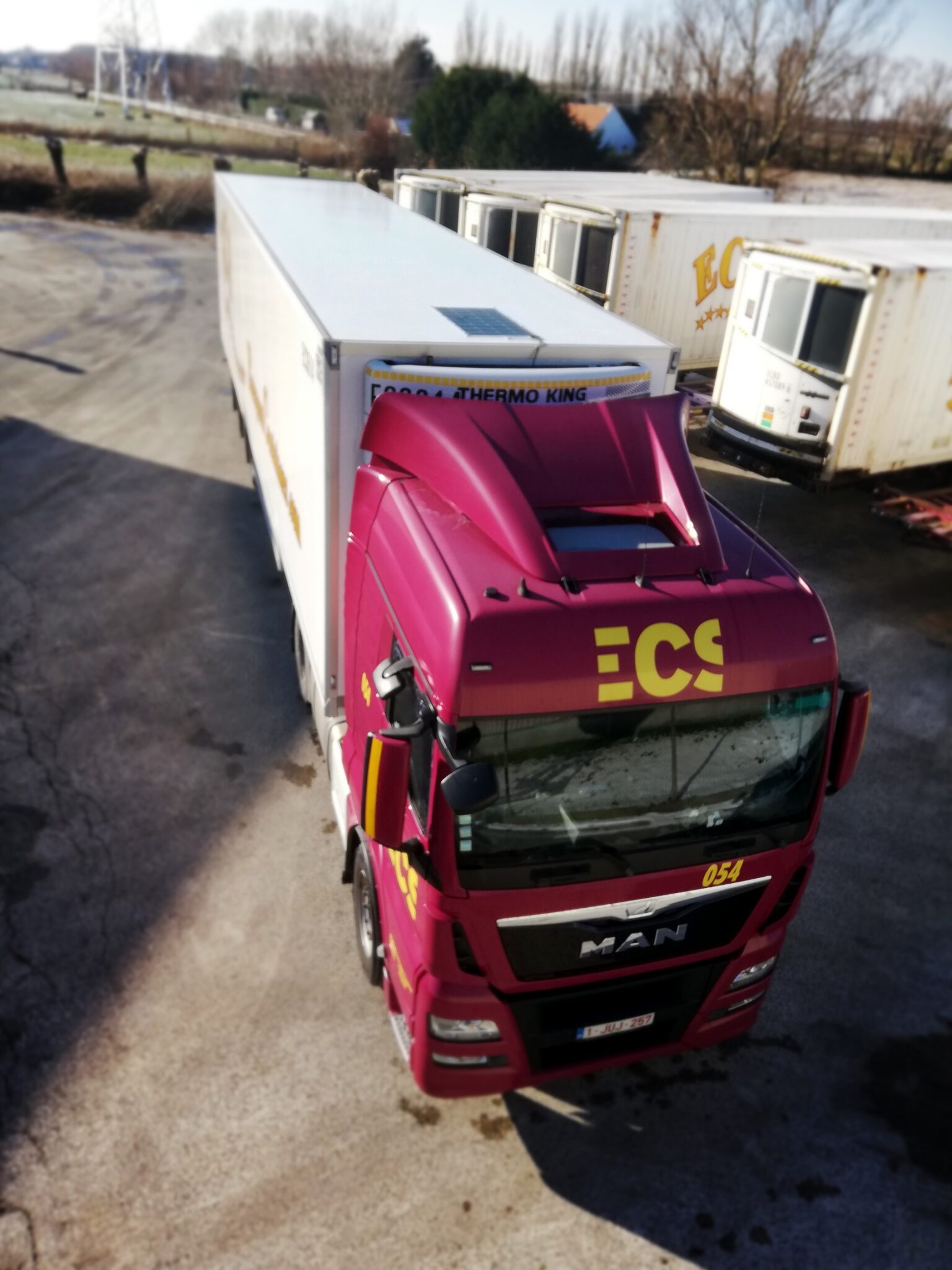 Solar Panels on Refrigerated Trailers offer Benefits