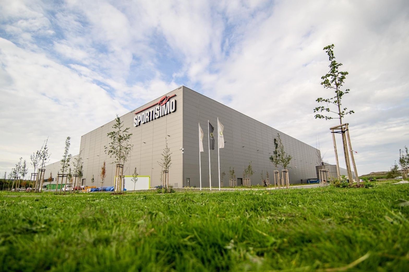 Sports Retailer Relies on Efficient WMS