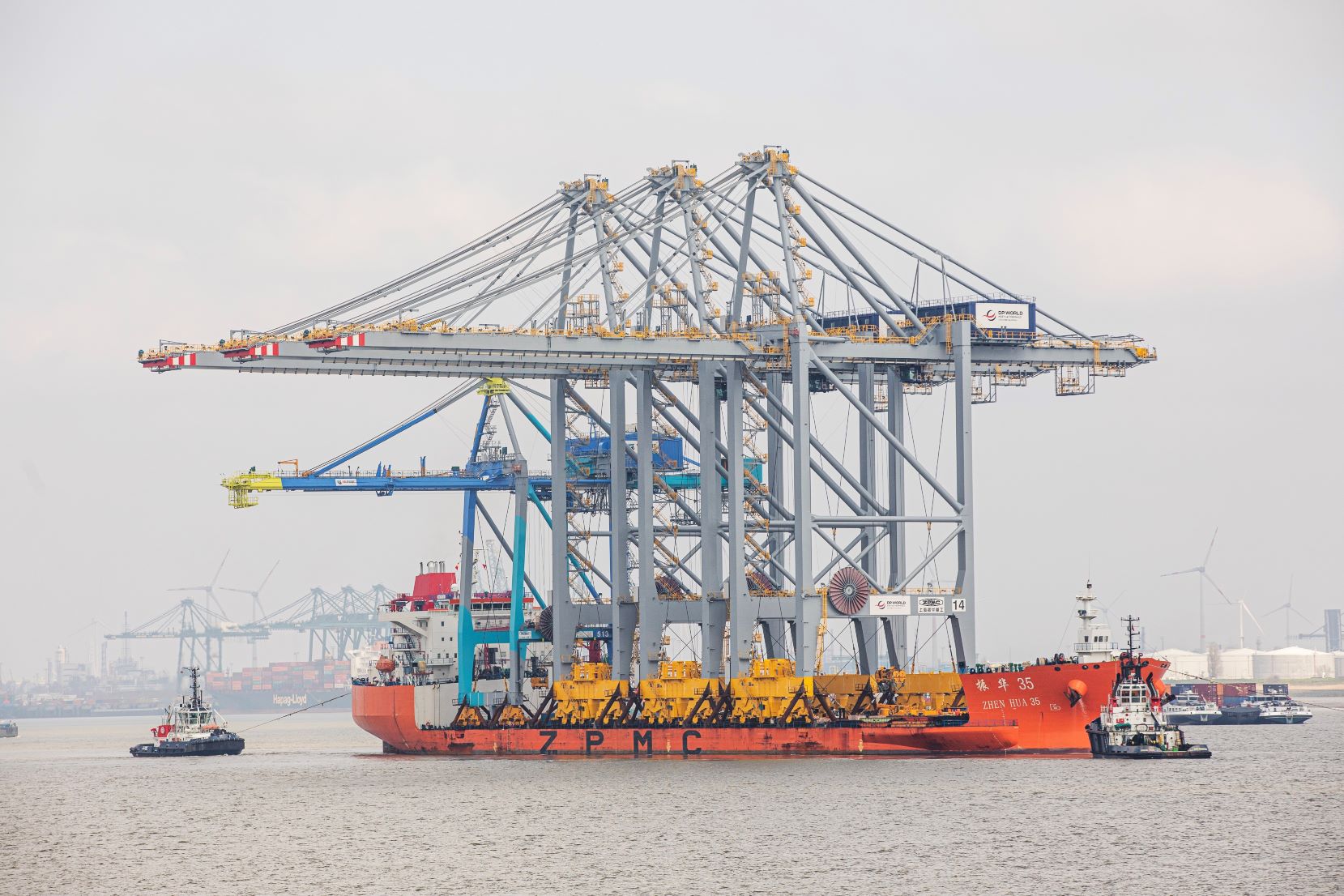 New Quay Cranes at Antwerp Gateway