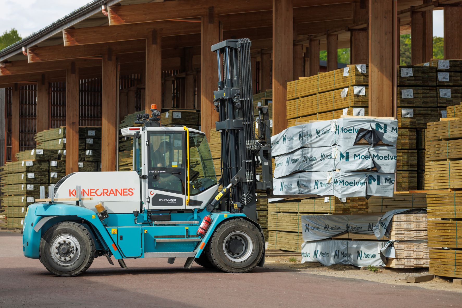 Swedish sawmill orders electric forklift
