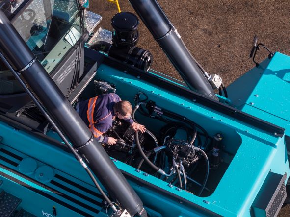 Digital innovations for lift truck maintenance