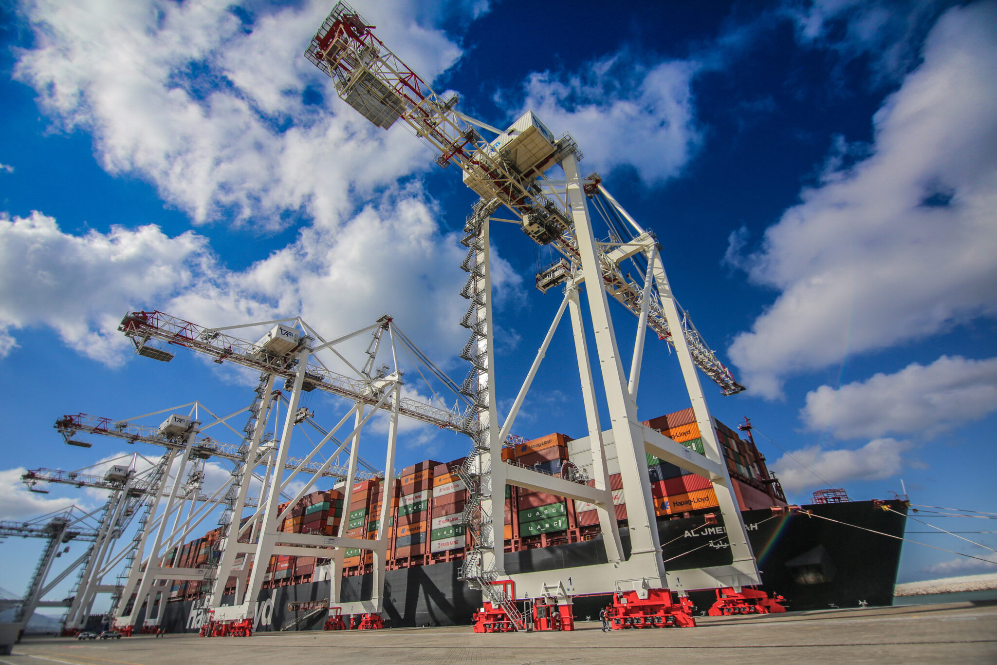Tanger Med expands to eight Liebherr cranes