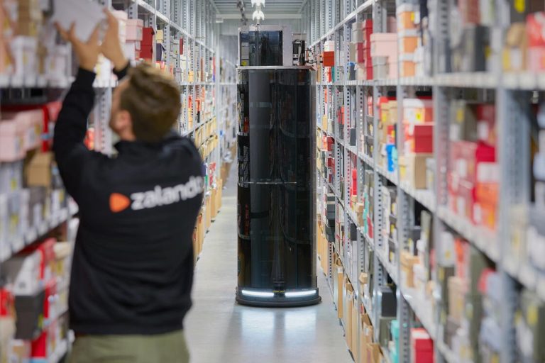 Magazino extends robot fleet at Zalando