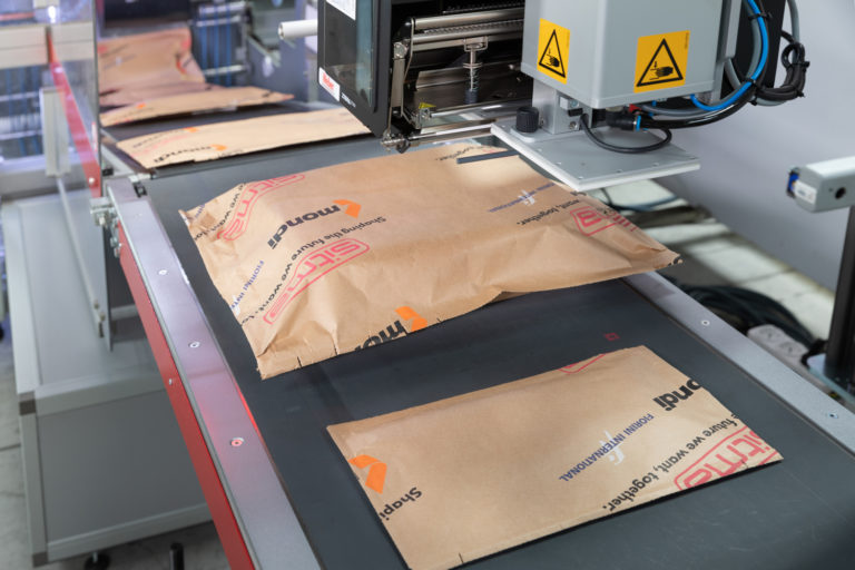 Paper E-Wrap on show in Japan