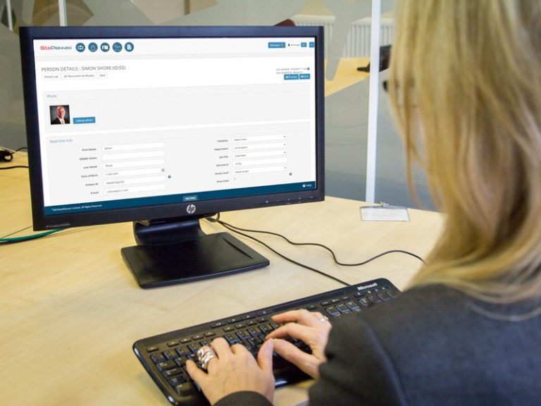 Invest in Software to Beat Productivity Crisis, UK Firms Told