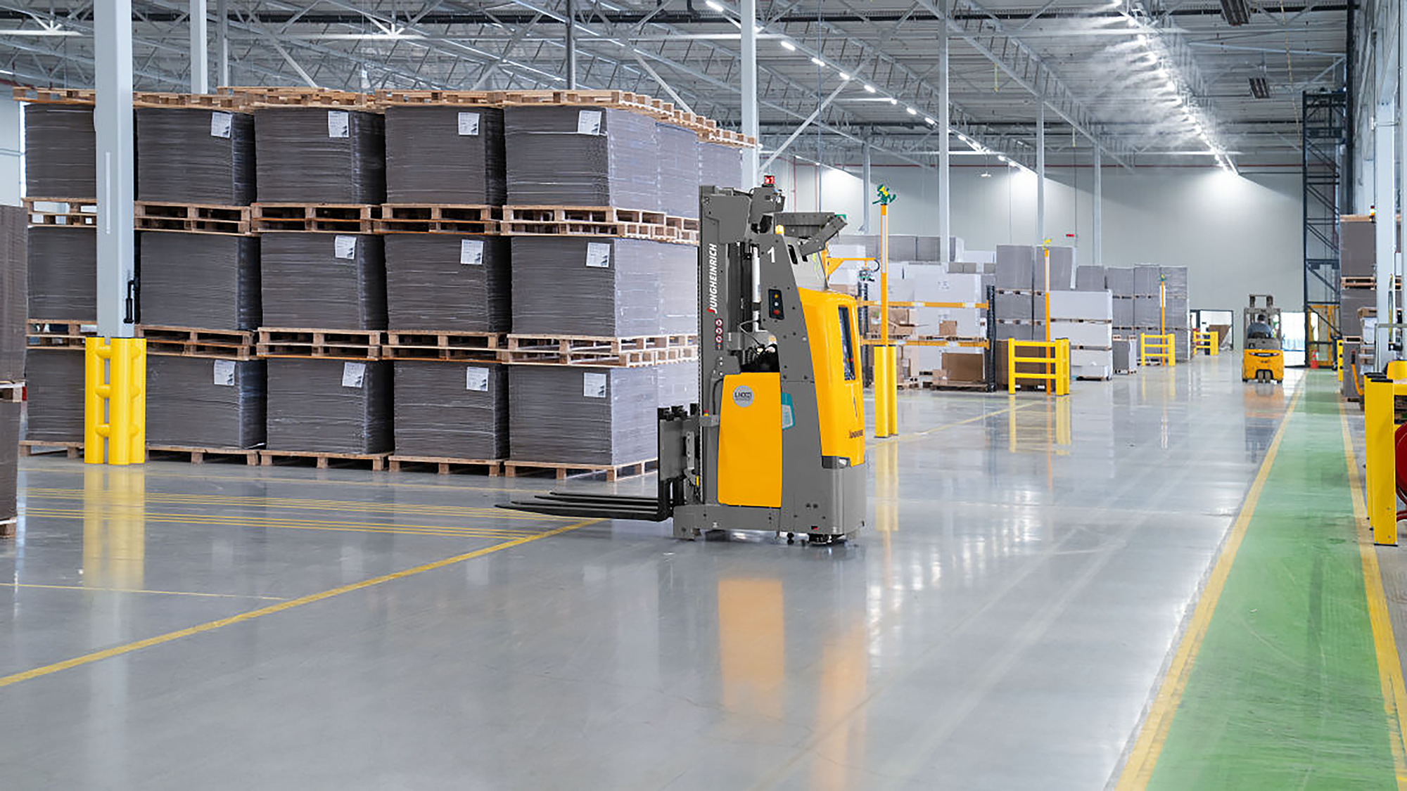 Why Mobile Robots Are Changing Material Flow Forever