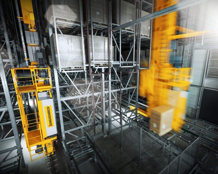 Automated central warehouse strengthens production supply Jungheinrich