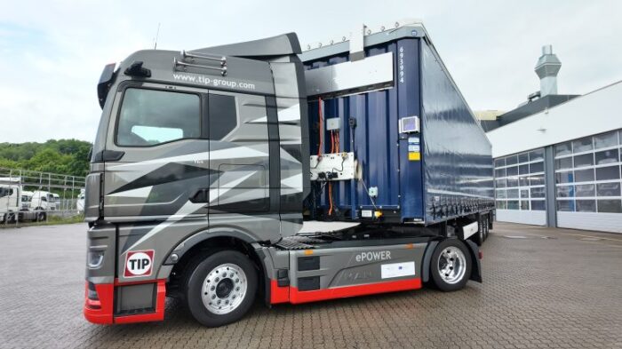 Propelled Semi-Trailer