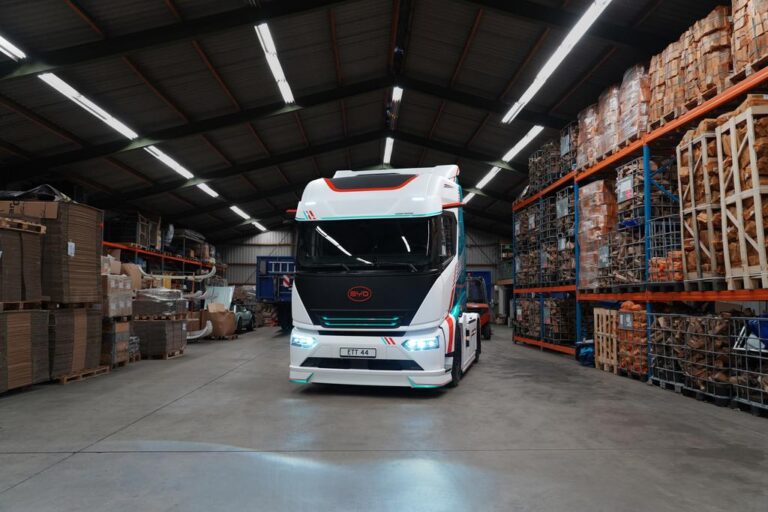 The ETT 44 4x2 tractor is the flagship of BYD's expanded range