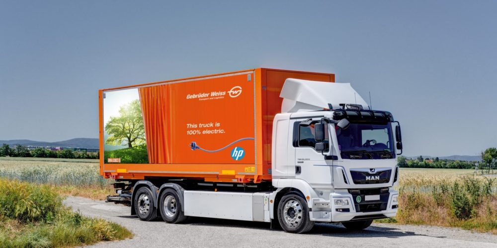210730_Gebrueder_Weiss_PM_E-Lkw_HP_EN_1-scaled