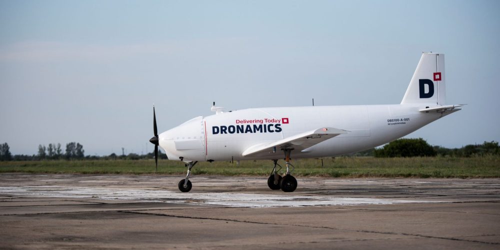 Dronamics-Black-Swan-scaled