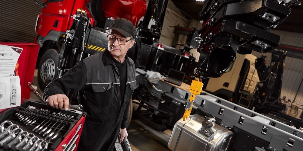 Hiab Service Technician at Work UK18 _sRGB_33.jpg