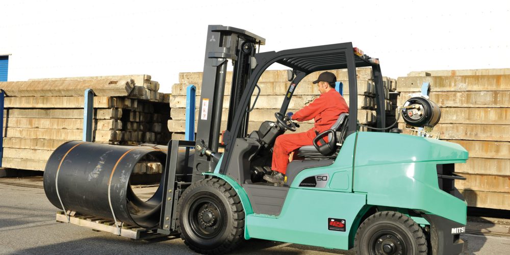 Mitsubishi-GRENDiA-ES-LPG-scaled