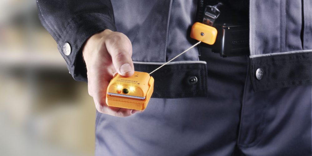 ProGlove-Reel-attached-to-belt-