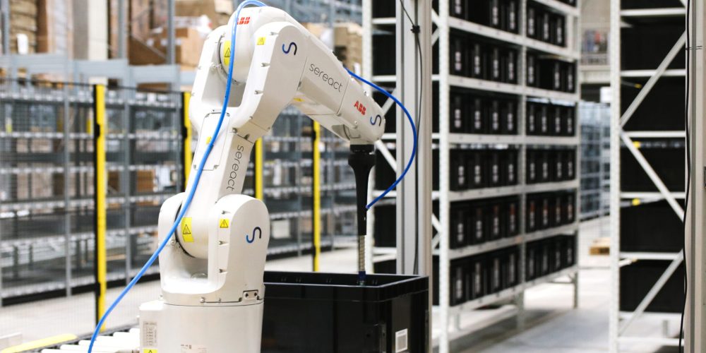 Sereact-PM-KI-basier-Robotik_Bild-1-scaled