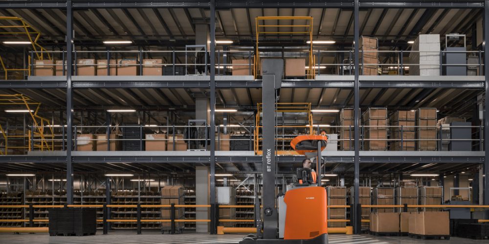 TOYOTA-25-per-cent-lithium-ion-scaled