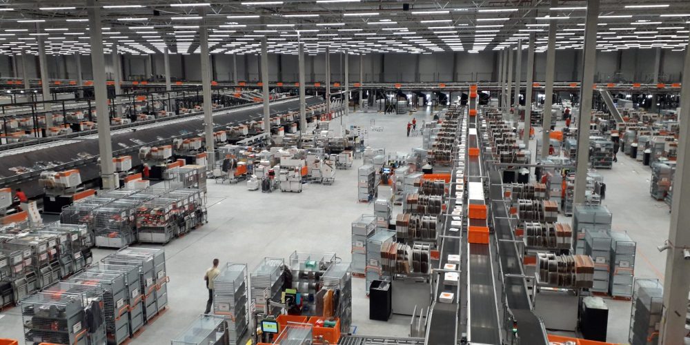 Zalando_logistics_center-TGW-scaled